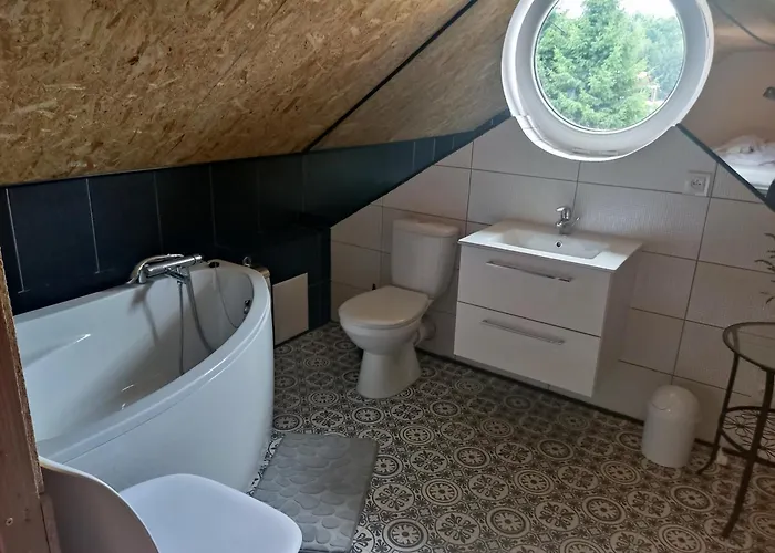 Sielskoanielsko Feriehus Lomnica (Jelenia Gora)